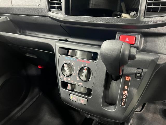 ミライースＬ　ＳＡIII　走行３０１２キロ／クリアランスソナー一年保証・走行距離無制限　走行３０１２キロ　助手席エアバック　オートライト　オートマチックハイビーム　クリアランスソナー　アイドリングストップ（埼玉県）の中古車