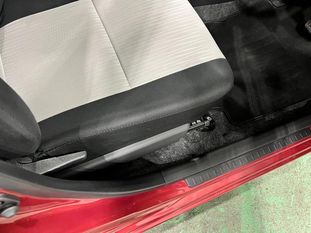 ミライースＬ　ＳＡIII　走行３０１２キロ／クリアランスソナー一年保証・走行距離無制限　走行３０１２キロ　助手席エアバック　オートライト　オートマチックハイビーム　クリアランスソナー　アイドリングストップ（埼玉県）の中古車