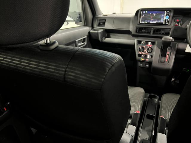 ピクシスバンクルーズ　走行５９７３キロ／純正フルセグナビ／ドラレコ１年保証距離無制限　走行距離５９７３キロ　バックカメラ　ドラレコ　純正マット　ＬＥＤヘッドランプ　アイドリングストップ　両側電動スライドドア　電動格納式ドアミラー　アイドリングストップ（東京都）の中古車