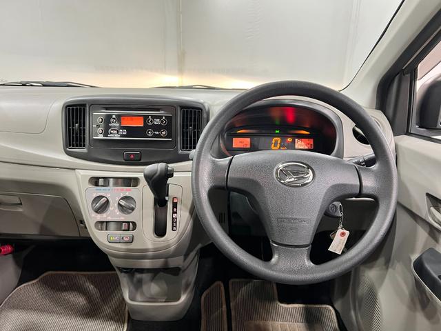 ミライースL SA 走行28606キロ/CDチューナー/純正マット1年保証距離無制限 走行距離28606キロ CDチューナー 純正マット 助手席エアバッグ アイドリングストップ ドリンクホルダー キーレスエントリー(埼玉県)の中古車