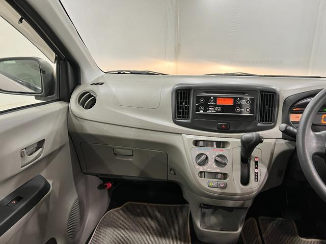 ミライースL SA 走行28606キロ/CDチューナー/純正マット1年保証距離無制限 走行距離28606キロ CDチューナー 純正マット 助手席エアバッグ アイドリングストップ ドリンクホルダー キーレスエントリー(埼玉県)の中古車