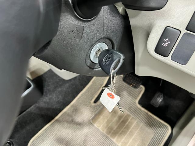 ミライースL SA 走行28606キロ/CDチューナー/純正マット1年保証距離無制限 走行距離28606キロ CDチューナー 純正マット 助手席エアバッグ アイドリングストップ ドリンクホルダー キーレスエントリー(埼玉県)の中古車