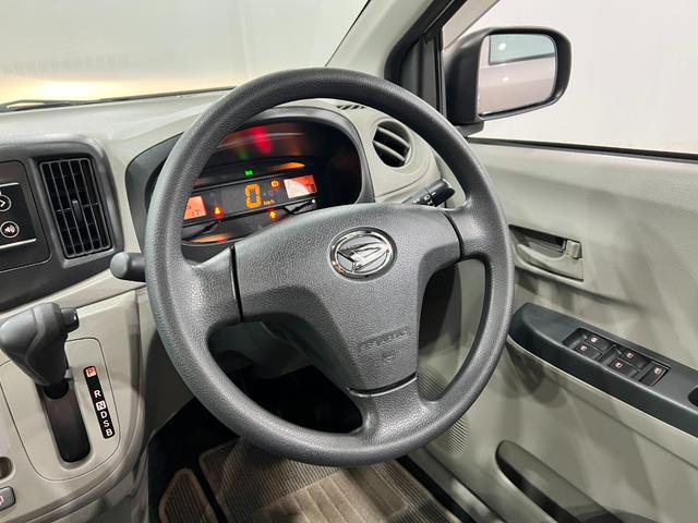 ミライースL SA 走行28606キロ/CDチューナー/純正マット1年保証距離無制限 走行距離28606キロ CDチューナー 純正マット 助手席エアバッグ アイドリングストップ ドリンクホルダー キーレスエントリー(埼玉県)の中古車