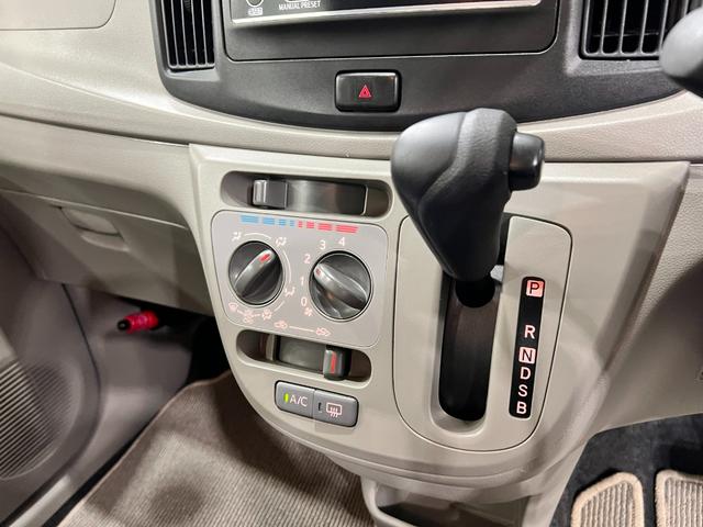 ミライースL SA 走行28606キロ/CDチューナー/純正マット1年保証距離無制限 走行距離28606キロ CDチューナー 純正マット 助手席エアバッグ アイドリングストップ ドリンクホルダー キーレスエントリー(埼玉県)の中古車