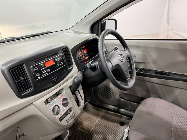 ミライースL SA 走行28606キロ/CDチューナー/純正マット1年保証距離無制限 走行距離28606キロ CDチューナー 純正マット 助手席エアバッグ アイドリングストップ ドリンクホルダー キーレスエントリー(埼玉県)の中古車