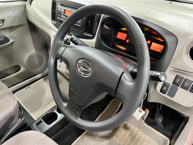 ミライースL SA 走行28606キロ/CDチューナー/純正マット1年保証距離無制限 走行距離28606キロ CDチューナー 純正マット 助手席エアバッグ アイドリングストップ ドリンクホルダー キーレスエントリー(埼玉県)の中古車