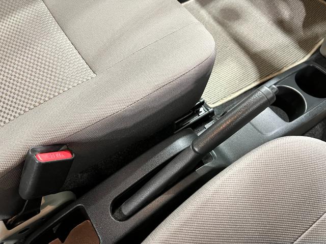 ミライースL SA 走行28606キロ/CDチューナー/純正マット1年保証距離無制限 走行距離28606キロ CDチューナー 純正マット 助手席エアバッグ アイドリングストップ ドリンクホルダー キーレスエントリー(埼玉県)の中古車