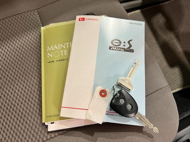ミライースL SA 走行28606キロ/CDチューナー/純正マット1年保証距離無制限 走行距離28606キロ CDチューナー 純正マット 助手席エアバッグ アイドリングストップ ドリンクホルダー キーレスエントリー(埼玉県)の中古車