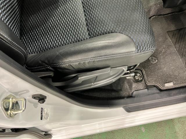 タントカスタムＲＳ　走行２７９４１キロ／ナビ／バックカメラ／ＥＴＣ一年保証・走行距離無制限走行２７９４１キロ　フルセグナビ　ブルートゥース　バックカメラ　ＥＴＣ　クリアランスソナー　オートライト　ＬＥＤヘッドライト　シートヒーター　両側電動スライドドア（東京都）の中古車