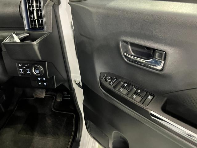 タントカスタムＲＳ　走行２７９４１キロ／ナビ／バックカメラ／ＥＴＣ一年保証・走行距離無制限走行２７９４１キロ　フルセグナビ　ブルートゥース　バックカメラ　ＥＴＣ　クリアランスソナー　オートライト　ＬＥＤヘッドライト　シートヒーター　両側電動スライドドア（東京都）の中古車