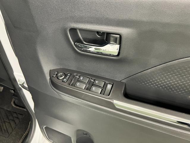 タントカスタムＲＳ　走行１２８０５キロ／クリアランスソナー一年保証・走行距離無制限　走行１２８０５キロ　サイドエアバック　クリアランスソナー　オートマチックハイビーム　オートライト　ＬＥＤヘッドライト　ベンチシート　シートヒーター　両側電動スライドドア（埼玉県）の中古車