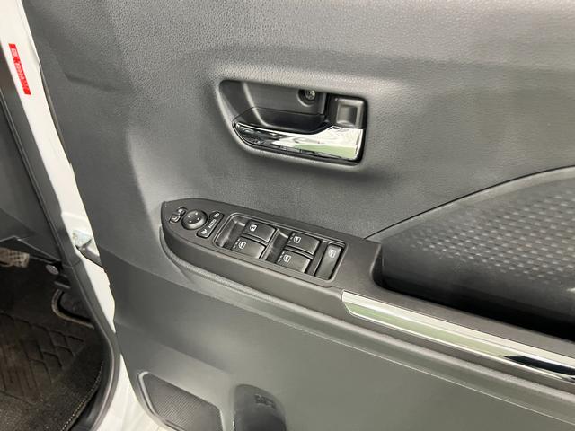 タントカスタムＲＳ　走行５９７１９キロ／クリアランスソナー一年保証・走行距離無制限　走行５９７１９キロ　サイドエアバック　クリアランスソナー　オートマチックハイビーム　オートライト　ＬＥＤヘッドライト　ベンチシート　シートヒーター　両側電動スライドドア（埼玉県）の中古車