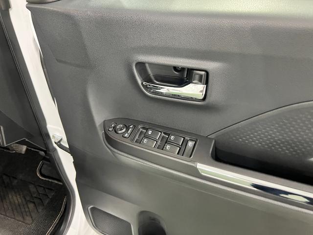 タントカスタムＲＳ　走行１４７２７キロ／クリアランスソナー一年保証・走行距離無制限　走行１４７２７キロ　サイドエアバック　クリアランスソナー　オートマチックハイビーム　オートライト　ＬＥＤヘッドライト　ベンチシート　シートヒーター　両側電動スライドドア（埼玉県）の中古車