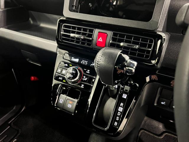 タントカスタムＲＳ　走行６５１６６キロ／ＬＥＤヘッドランプ／マット１年保証距離無制限　走行距離６５１６６キロ　純正マット　サイドエアバッグ　ＬＥＤヘッドランプ　アイドリングストップ　シートヒーター　両側電動スライドドア　オート格納式ドアミラー　キーフリー（埼玉県）の中古車