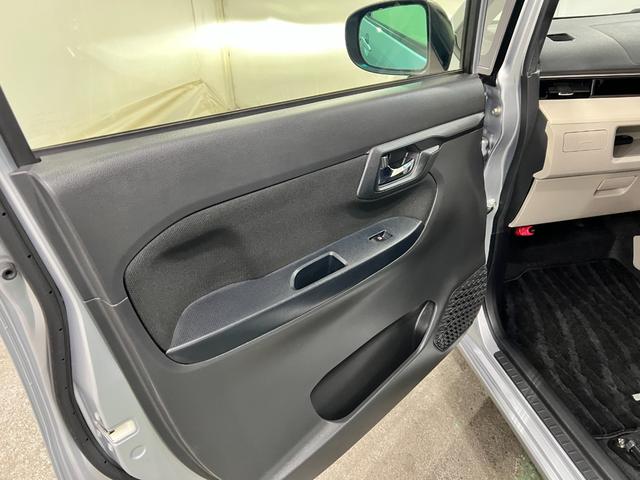 ムーヴＸリミテッドII　ＳＡIII　走行７９５９４キロ／ナビワンオーナー　禁煙車　フルセグナビ　バックカメラ　ブルートゥース　オートライト　ＬＥＤヘッドライト　運転席シートヒーター　衝突回避支援システム　誤発信抑制制御機能　純正アルミホイール（埼玉県）の中古車