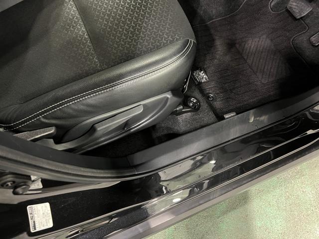 ロッキープレミアムG 走行73956キロ/車検整備付/タイヤ4本交換一年保証・走行距離無制限走行73956キロ 車検整備付 タイヤ4本交換 フルセグナビ ETC ドラレコ 全周囲カメラ LEDヘッドライト オートライト シートヒーター(埼玉県)の中古車