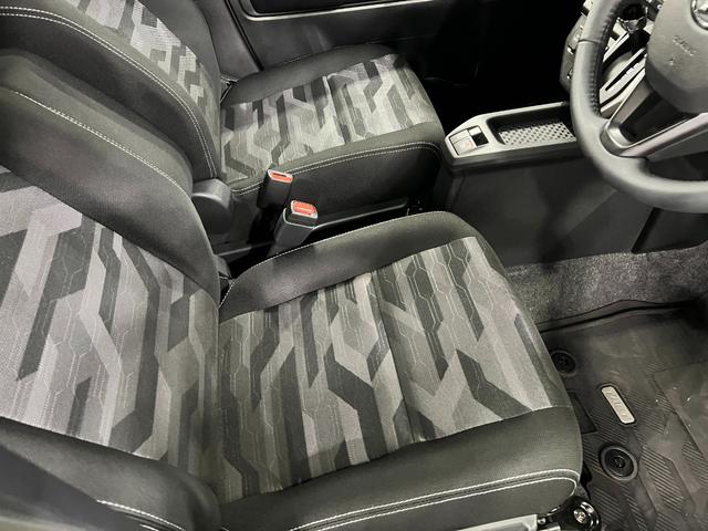 タフトＧターボ　ダーククロムベンチャー　走行４９８５キロ／９型ナビ１年保証距離無制限　走行距離４９８５キロ　純正フルセグナビ　パノラマモニター　ドラレコ　純正マット　サイドエアバッグ　ＬＥＤヘッドランプ　アイドリングストップ　シートヒーター　オート格納式ドアミラー（埼玉県）の中古車