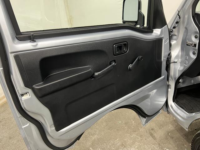 ハイゼットトラックジャンボスタンダード　走行６５５６キロ／車検整備付／ＥＴＣ一年保証・走行距離無制限走行６５５６キロ　車検整備付　ＥＴＣ　クリアランスソナー　オートライト　アイドリングストップ（埼玉県）の中古車