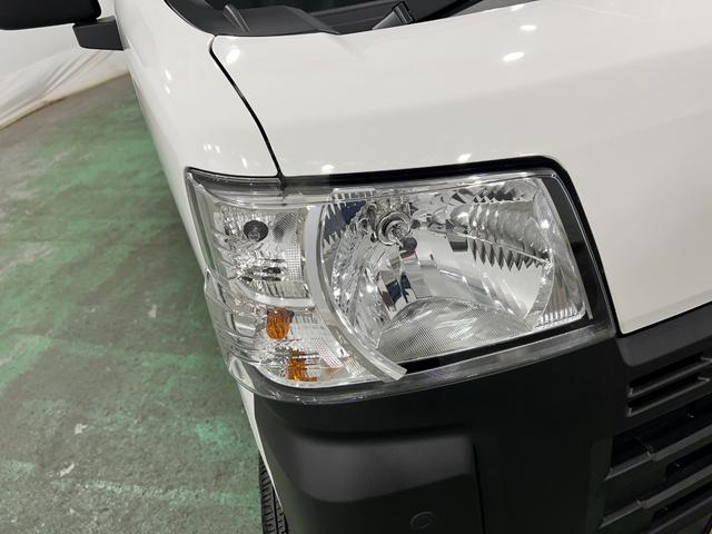 ハイゼットカーゴスペシャル　走行３２３４キロ／４ＷＤ／フィルム／オートライト一年保証・走行距離無制限走行３２３４キロ　４ＷＤ　スモークフィルム　純正カーペットマット　クリアランスソナー　オートライト　アイドリングストップ（埼玉県）の中古車