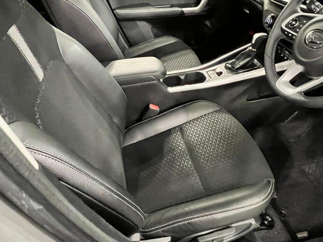 ロッキープレミアムＧ　ＨＥＶ　走行８２２４７キロ／ナビ／全周囲カメラ一年保証・走行距離無制限走行８２２４７キロ　フルセグナビ　ブルートゥース　全周囲カメラ　ドラレコ　ＥＴＣ　クリアランスソナー　ＬＥＤヘッドライト　オートライト（埼玉県）の中古車
