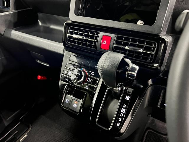 タントカスタムＲＳ　走行５８５７３キロ／クリアランスソナー一年保証・走行距離無制限　走行５８５７３キロ　サイドエアバック　クリアランスソナー　オートマチックハイビーム　オートライト　ＬＥＤヘッドライト　ベンチシート　シートヒーター　両側電動スライドドア（埼玉県）の中古車