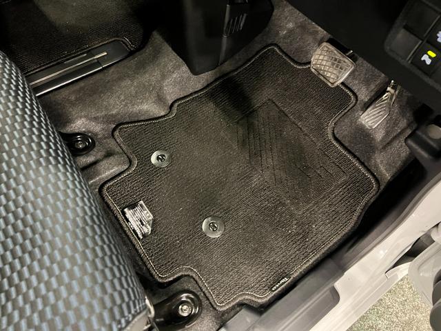 タントカスタムＲＳ　走行５８５７３キロ／クリアランスソナー一年保証・走行距離無制限　走行５８５７３キロ　サイドエアバック　クリアランスソナー　オートマチックハイビーム　オートライト　ＬＥＤヘッドライト　ベンチシート　シートヒーター　両側電動スライドドア（埼玉県）の中古車