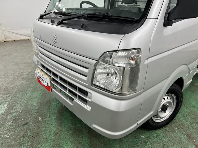 キャリイトラックＫＣエアコン・パワステ　ＭＴ車／走行２６６４３キロ／ラジオ１年保証距離無制限　走行距離２６６４３キロ　５速ＭＴ　ＦＭＡＭラジオ　純正フロアマット　荷台作業灯　マニュアルエアコン　スペアキー（埼玉県）の中古車