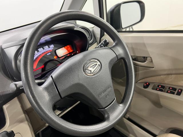 ムーヴＬ　ＳＡ　走行６４８３６キロ／ナビ／ブルートゥース一年保証・走行距離無制限走行６４８３６キロ　ワンセグナビ　ブルートゥース　ＤＶＤ　助手席エアバック　純正カーペットマット　ベンチシート（埼玉県）の中古車