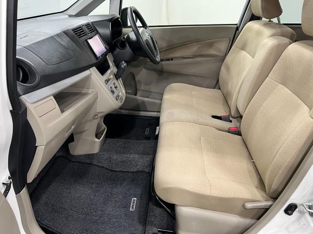 ムーヴＬ　ＳＡ　走行６４８３６キロ／ナビ／ブルートゥース一年保証・走行距離無制限走行６４８３６キロ　ワンセグナビ　ブルートゥース　ＤＶＤ　助手席エアバック　純正カーペットマット　ベンチシート（埼玉県）の中古車