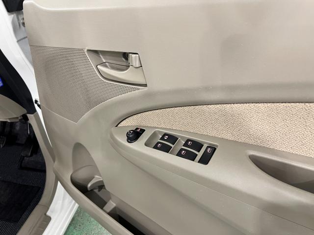 ムーヴＬ　ＳＡ　走行６４８３６キロ／ナビ／ブルートゥース一年保証・走行距離無制限走行６４８３６キロ　ワンセグナビ　ブルートゥース　ＤＶＤ　助手席エアバック　純正カーペットマット　ベンチシート（埼玉県）の中古車