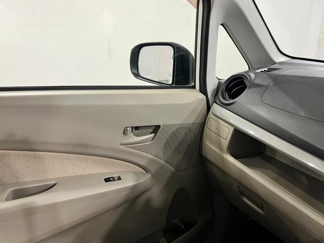 ムーヴＬ　ＳＡ　走行６４８３６キロ／ナビ／ブルートゥース一年保証・走行距離無制限走行６４８３６キロ　ワンセグナビ　ブルートゥース　ＤＶＤ　助手席エアバック　純正カーペットマット　ベンチシート（埼玉県）の中古車