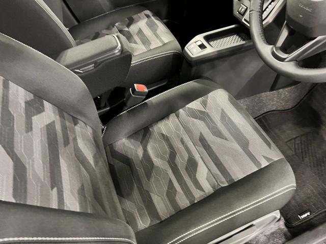 タフトＧターボ　ダーククロムベンチャー　走行３２７２４キロ一年保証・走行距離無制限走行３２７２４キロ　ディスプレイオーディオ　ブルートゥース　全周囲カメラ　クリアランスソナー　オートライト　ＬＥＤヘッドライト　シートヒーター（埼玉県）の中古車