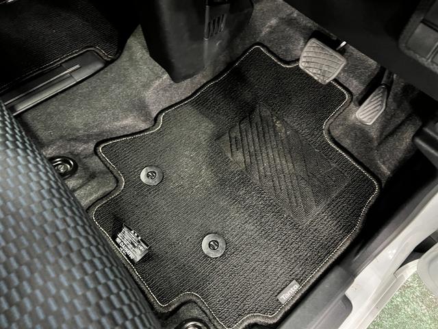 タントカスタムＲＳ　走行１４０２７キロ／クリアランスソナー一年保証・走行距離無制限　走行１４０２７キロ　サイドエアバック　クリアランスソナー　オートマチックハイビーム　オートライト　ＬＥＤヘッドライト　ベンチシート　シートヒーター　両側電動スライドドア（埼玉県）の中古車