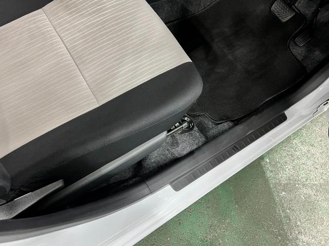 ミライースＬ　ＳＡIII　走行５３３８キロ／オートライト／マット１年保証距離無制限　走行距離５３３８キロ　フロアマット　助手席エアバッグ　クリアランスソナー　オートマチックハイビーム　オートライト　アイドリングストップ　スマートアシスト３（埼玉県）の中古車