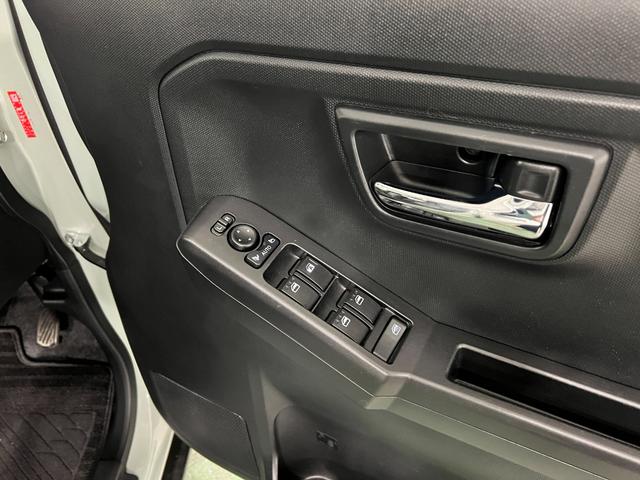 タフトＧターボ　ダーククロムベンチャー　走行１３０３１キロ／ナビ一年保証・走行距離無制限走行１３０３１キロ　フルセグナビ　ブルートゥース　バックカメラ　ドラレコ　クリアランスソナー　オートライト　ＬＥＤヘッドライト　シートヒーター（埼玉県）の中古車