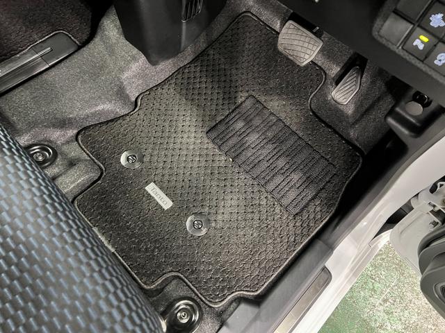 タントスローパーカスタムＲＳ　走行５７１６キロ／ナビ／全周囲カメラ一年保証・走行距離無制限走行５７１６キロ　フルセグナビ　ブルートゥース　全周囲カメラ　ドラレコ　ＥＴＣ　クリアランスソナー　オートライト　ＬＥＤヘッドライト　シートヒーター　両側電動スライドドア（埼玉県）の中古車