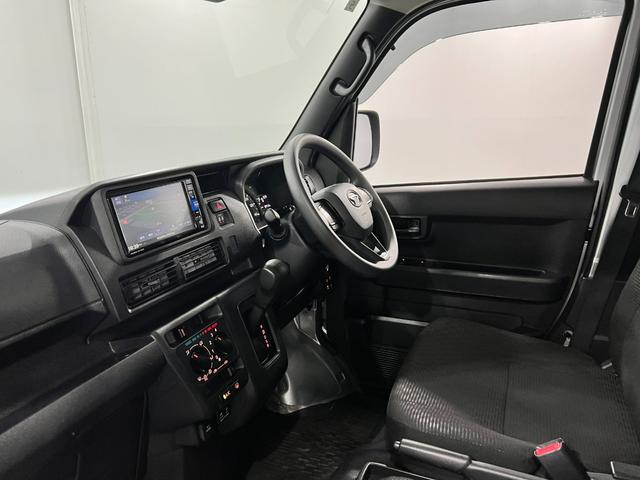 ハイゼットカーゴＤＸ　修復歴／車検整備付／走行７８４５２キロ／純正ナビ１年保証距離無制限　走行距離７８４５２キロ　純正フルセグナビ　ブルートゥース　純正マット　助手席エアバッグ　ＬＥＤヘッドランプ　アイドリングストップ　両側スライドドア　電動格納式ドアミラー（埼玉県）の中古車