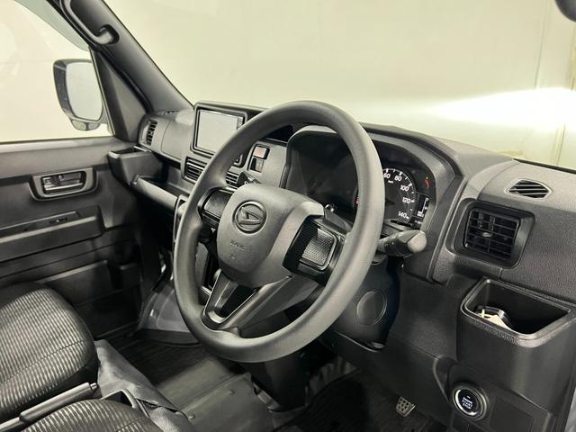 ハイゼットカーゴＤＸ　修復歴／車検整備付／走行７８４５２キロ／純正ナビ１年保証距離無制限　走行距離７８４５２キロ　純正フルセグナビ　ブルートゥース　純正マット　助手席エアバッグ　ＬＥＤヘッドランプ　アイドリングストップ　両側スライドドア　電動格納式ドアミラー（埼玉県）の中古車