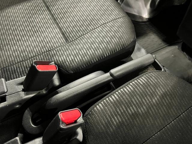 ハイゼットカーゴＤＸ　修復歴／車検整備付／走行７８４５２キロ／純正ナビ１年保証距離無制限　走行距離７８４５２キロ　純正フルセグナビ　ブルートゥース　純正マット　助手席エアバッグ　ＬＥＤヘッドランプ　アイドリングストップ　両側スライドドア　電動格納式ドアミラー（埼玉県）の中古車