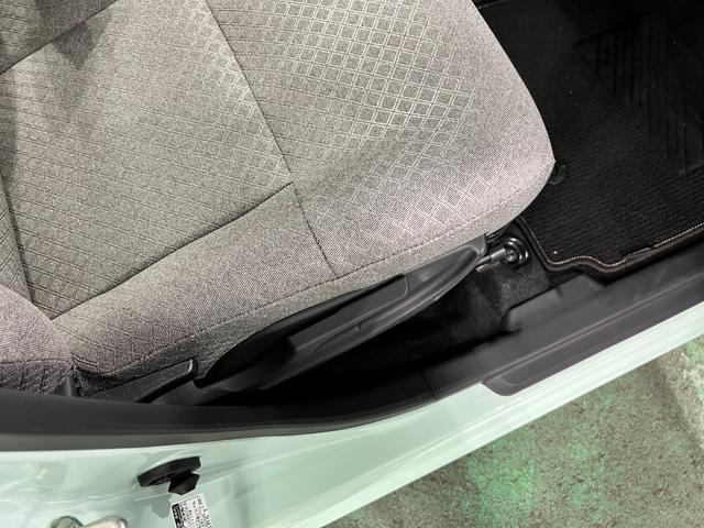 タントＸ　走行３３２７キロ／クリアランスソナー／オートライト一年保証・走行距離無制限　走行３３２７キロ　サイドエアバック　クリアランスソナー　オートマチックハイビーム　オートライト　ＬＥＤヘッドライト　ベンチシート　シートヒーター　片側電動スライドドア（東京都）の中古車
