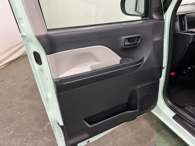 タントＸ　走行３３２７キロ／クリアランスソナー／オートライト一年保証・走行距離無制限　走行３３２７キロ　サイドエアバック　クリアランスソナー　オートマチックハイビーム　オートライト　ＬＥＤヘッドライト　ベンチシート　シートヒーター　片側電動スライドドア（東京都）の中古車