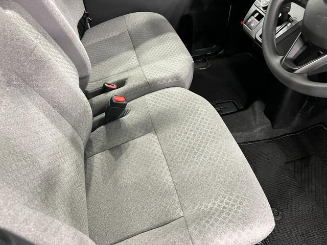 タントＸ　走行３３２７キロ／クリアランスソナー／オートライト一年保証・走行距離無制限　走行３３２７キロ　サイドエアバック　クリアランスソナー　オートマチックハイビーム　オートライト　ＬＥＤヘッドライト　ベンチシート　シートヒーター　片側電動スライドドア（東京都）の中古車