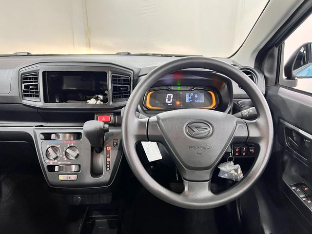 ミライースＬ　ＳＡIII　走行５２６５キロ／オートライト／マット１年保証距離無制限　走行距離５２６５キロ　フロアマット　助手席エアバッグ　クリアランスソナー　オートマチックハイビーム　オートライト　アイドリングストップ　スマートアシスト３　キーレスエントリー（埼玉県）の中古車