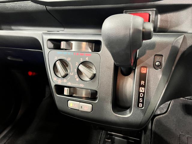 ミライースＬ　ＳＡIII　走行５２６５キロ／オートライト／マット１年保証距離無制限　走行距離５２６５キロ　フロアマット　助手席エアバッグ　クリアランスソナー　オートマチックハイビーム　オートライト　アイドリングストップ　スマートアシスト３　キーレスエントリー（埼玉県）の中古車