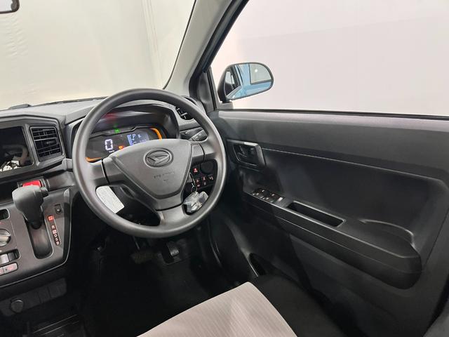 ミライースＬ　ＳＡIII　走行５２６５キロ／オートライト／マット１年保証距離無制限　走行距離５２６５キロ　フロアマット　助手席エアバッグ　クリアランスソナー　オートマチックハイビーム　オートライト　アイドリングストップ　スマートアシスト３　キーレスエントリー（埼玉県）の中古車