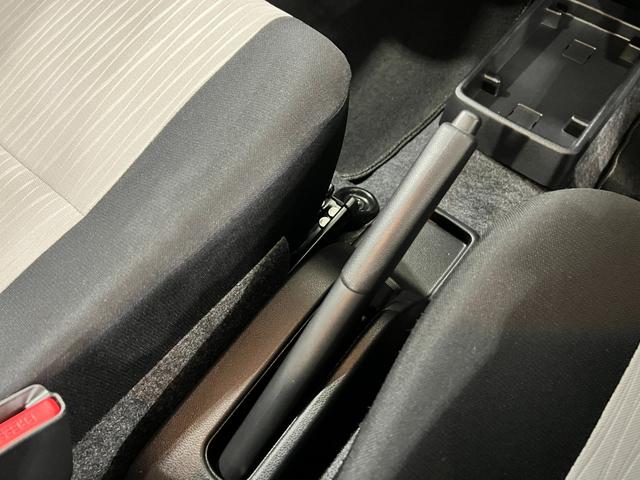 ミライースＬ　ＳＡIII　走行５２６５キロ／オートライト／マット１年保証距離無制限　走行距離５２６５キロ　フロアマット　助手席エアバッグ　クリアランスソナー　オートマチックハイビーム　オートライト　アイドリングストップ　スマートアシスト３　キーレスエントリー（埼玉県）の中古車