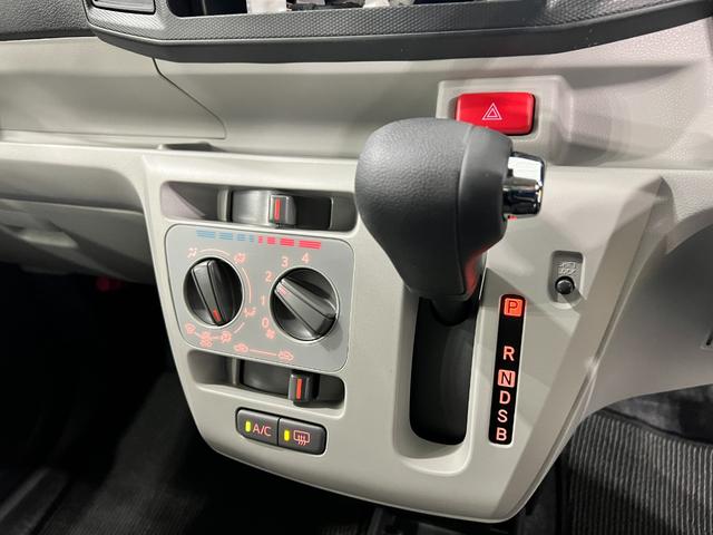 ミライースＸ　ＳＡIII　走行２８２キロ／ＬＥＤヘッドランプ／マット走行２８２キロ　純正マット　助手席エアバック　クリアランスソナー　オートマチックハイビーム　オートライト　ＬＥＤヘッドランプ　アイドリングストップ　電動格納式ドアミラー（埼玉県）の中古車