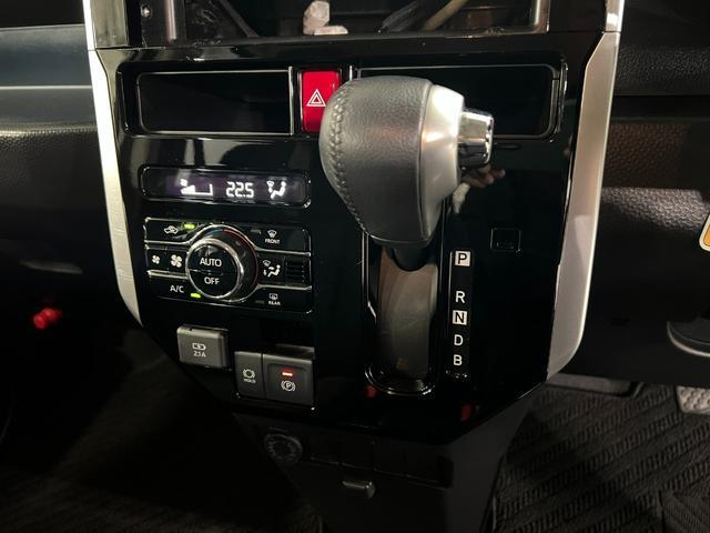 トールカスタムG ターボ 走行17321キロ/クリアランスソナー一年保証・走行距離無制限走行17321キロ 助手席エアバック 純正カーペットマット クリアランスソナー オートライト LEDヘッドライト アイドリングストップ(埼玉県)の中古車