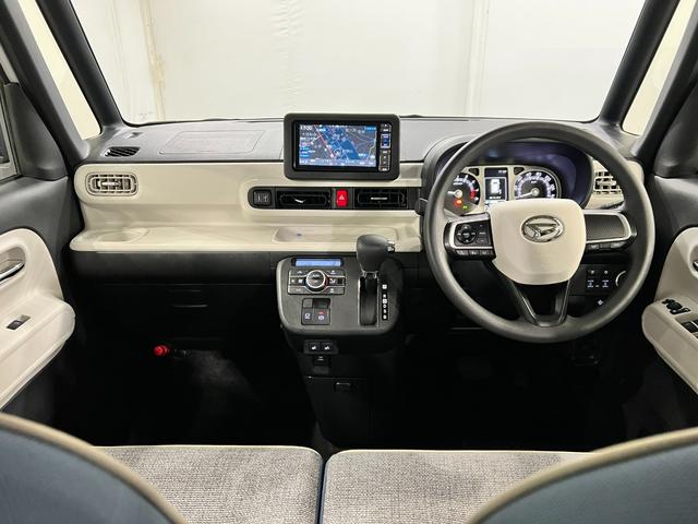 ムーヴキャンバスストライプスＧ　走行５５７１キロ／純正ナビ／ドラレコ１年保証距離無制限　走行距離５５７１キロ　純正フルセグナビ　パノラマモニター　ドラレコ　純正マット　サイドエアバッグ　ＬＥＤヘッドランプ　アイドリングストップ　シートヒーター　両側電動スライドドア（埼玉県）の中古車