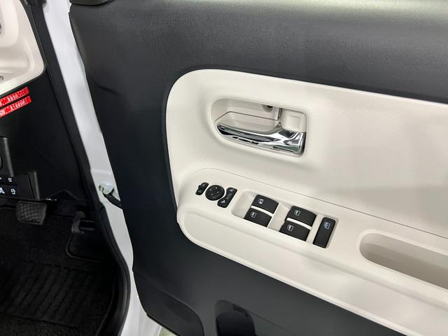 ムーヴキャンバスストライプスＧ　走行５５７１キロ／純正ナビ／ドラレコ１年保証距離無制限　走行距離５５７１キロ　純正フルセグナビ　パノラマモニター　ドラレコ　純正マット　サイドエアバッグ　ＬＥＤヘッドランプ　アイドリングストップ　シートヒーター　両側電動スライドドア（埼玉県）の中古車